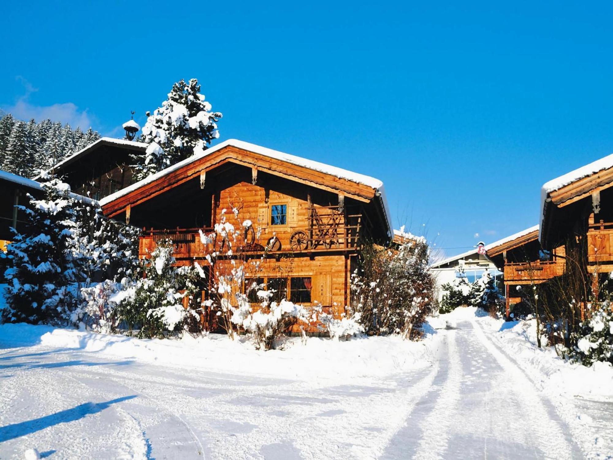Chalets Almdorf Zillertal F Gen Fügen Exterior foto