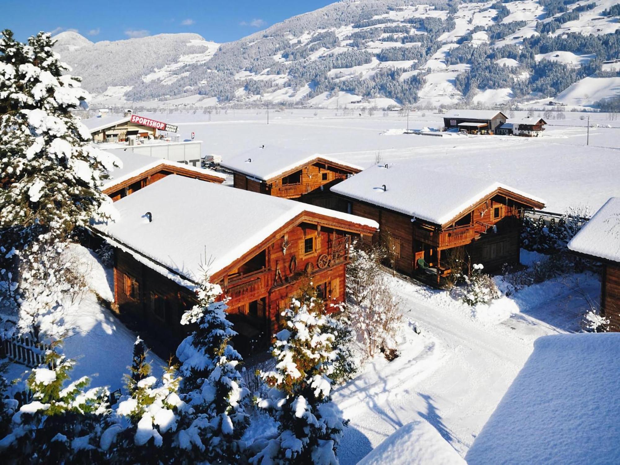 Chalets Almdorf Zillertal F Gen Fügen Exterior foto